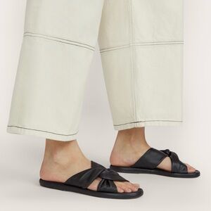 NEW Everlane Black Italian Leather Day Twist Flat Sandal in Size 6.5‎